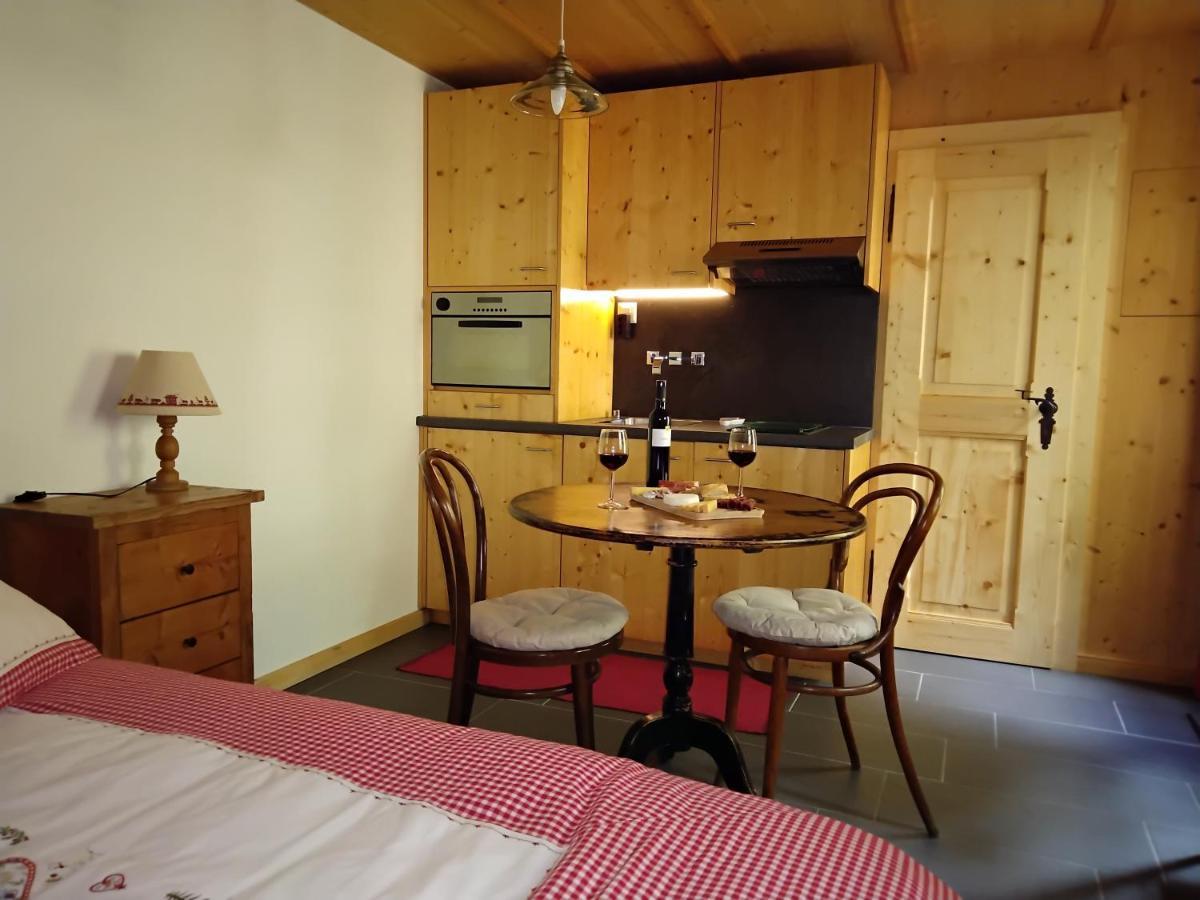 Chez Pierre Daire Praz-de-Fort Dış mekan fotoğraf