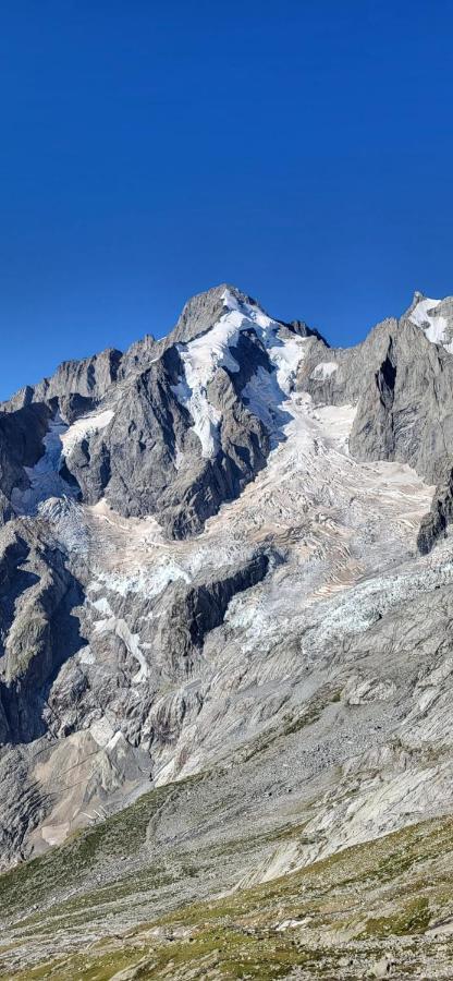 Chez Pierre Daire Praz-de-Fort Dış mekan fotoğraf